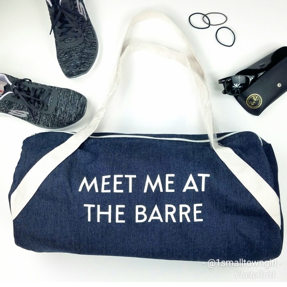 Meet Me At The Barre denim gym bag NWT - Picture 2 of 6